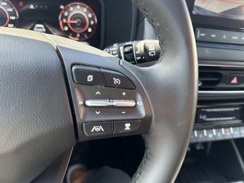 Used 2022 Hyundai Kona Limited image 29