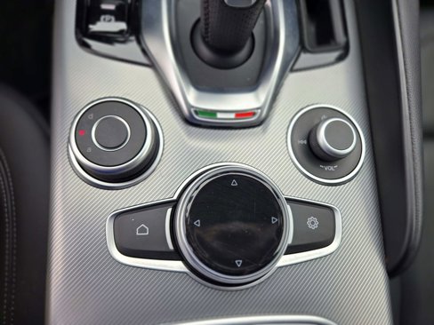 Used 2024 Alfa Romeo Giulia Ti image 33