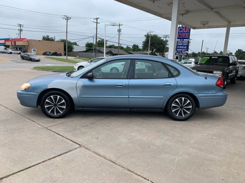 Used 2005 Ford Taurus SE image 6