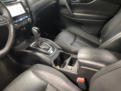 Used 2017 Nissan Rogue SL image 26