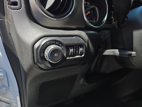Used 2019 Jeep Wrangler Sport image 29