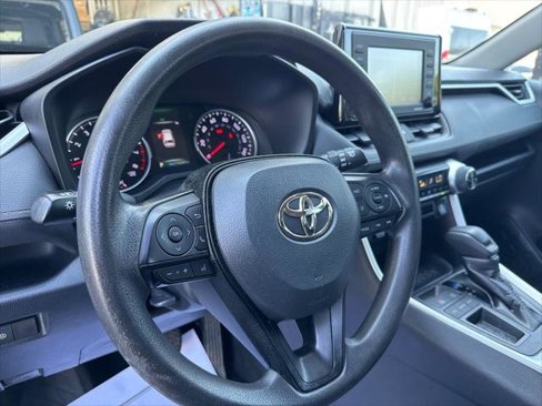 Used 2020 Toyota RAV4 XLE image 9