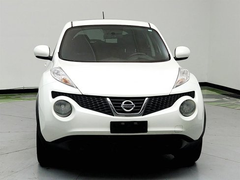 Used 2013 Nissan Juke SV image 2