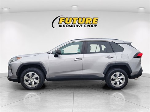 Used 2021 Toyota RAV4 LE image 6