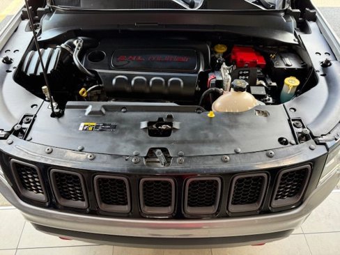 Used 2019 Jeep Compass Trailhawk image 32