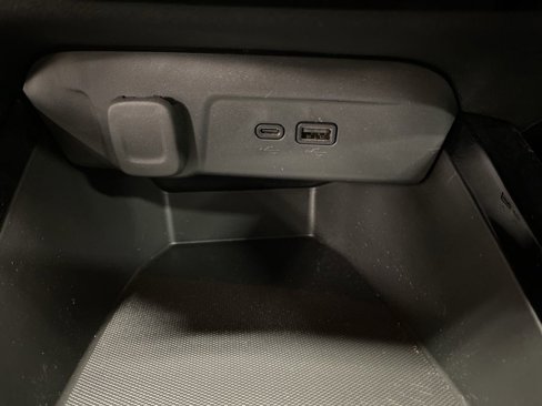 Used 2025 Chevrolet Trax LT w/ LT Convenience Package image 39