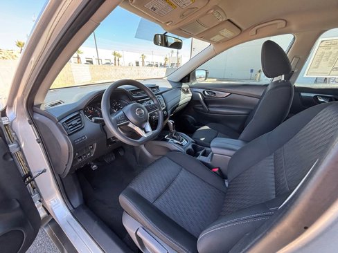 Used 2018 Nissan Rogue S image 29