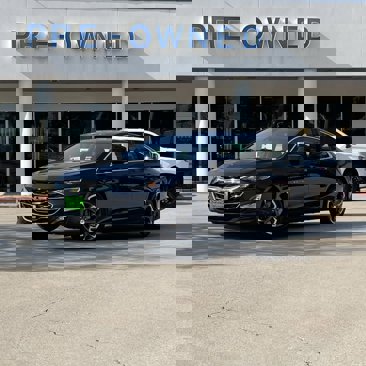 Used 2023 Chevrolet Malibu LT image 1