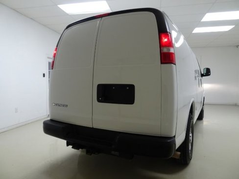 Used 2020 Chevrolet Express 2500 w/ Driver Convenience Package image 7