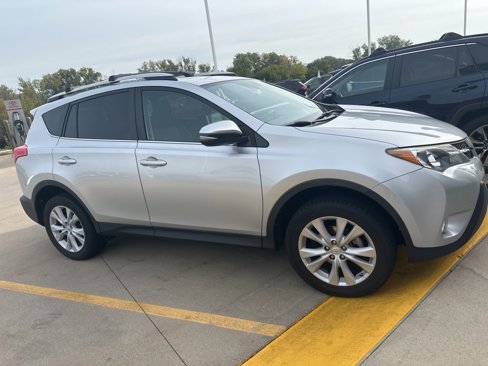 Used 2015 Toyota RAV4 Limited image 3