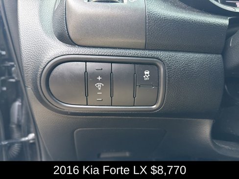 Used 2016 Kia Forte LX image 29