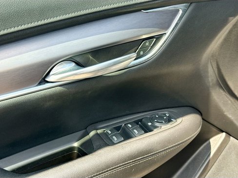 Used 2021 Cadillac XT5 Luxury image 17