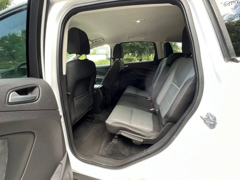 Used 2015 Ford Escape SE image 13