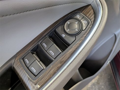 Used 2016 Chevrolet Malibu Premier w/ Driver Confidence Package II image 9
