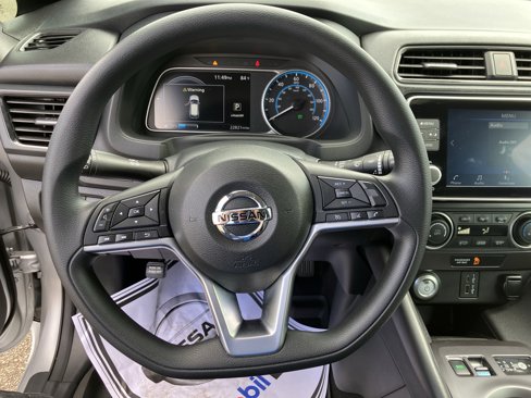 Certified 2022 Nissan Leaf S image 8