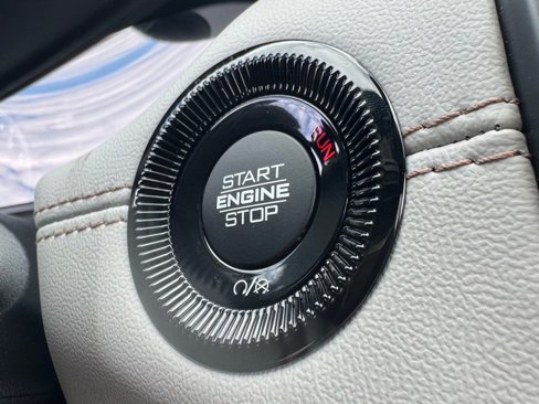 New 2025 Jeep Compass Limited image 23