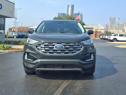 Used 2022 Ford Edge SEL w/ Convenience Package image 2