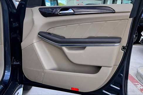 Used 2014 Mercedes-Benz GL 450 4MATIC image 19