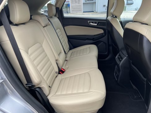 Used 2022 Ford Edge SEL image 15