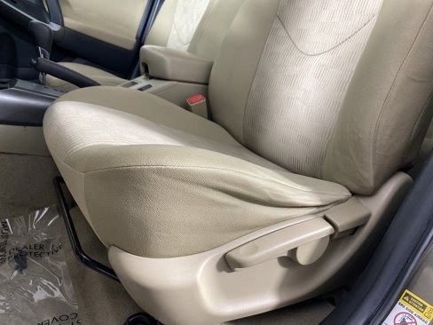 Used 2012 Toyota RAV4 4WD image 13