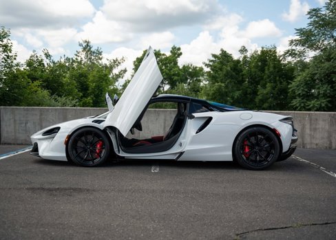 New 2025 McLaren Artura Spider image 32