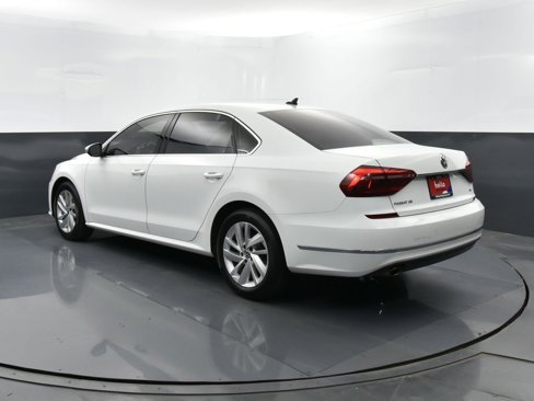 Used 2018 Volkswagen Passat 2.0T SE image 34