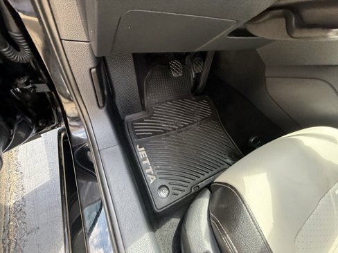 Used 2016 Volkswagen Jetta Sport image 14