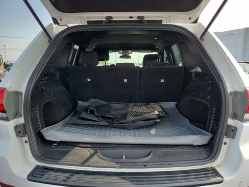 Used 2018 Jeep Grand Cherokee Laredo image 8
