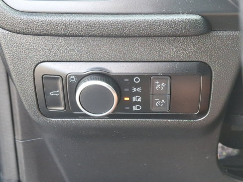 Used 2022 Ford Escape SE w/ SE Sport Appearance Package image 24