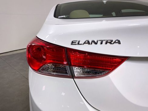 Used 2013 Hyundai Elantra GLS image 29