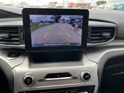 Used 2022 Ford Explorer XLT w/ Equipment Group 202A image 22