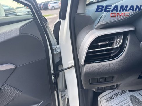 Used 2020 Toyota C-HR LE image 13