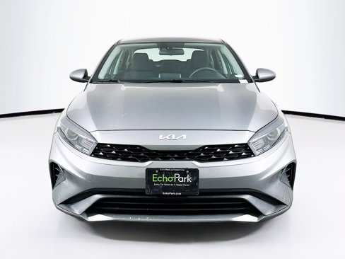 Used 2024 Kia Forte LXS image 2