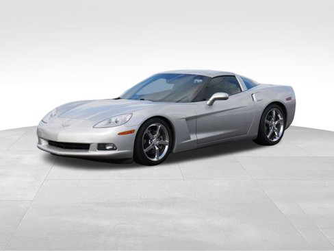 Used 2005 Chevrolet Corvette Coupe w/ Preferred Equipment Group image 3