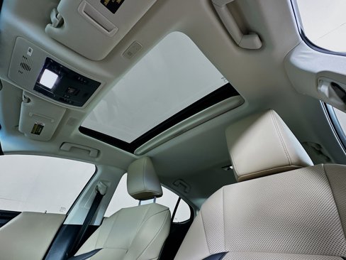 Used 2020 Lexus ES 300h w/ Premium Package image 23