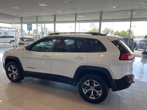 Used 2014 Jeep Cherokee Trailhawk w/ Comfort/Convenience Group image 14