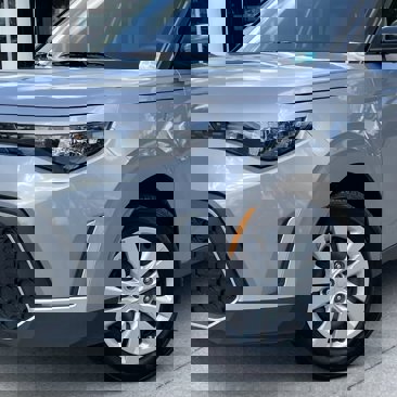 Used 2023 Kia Soul LX image 8
