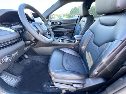 New 2026 Jeep Compass Latitude image 8