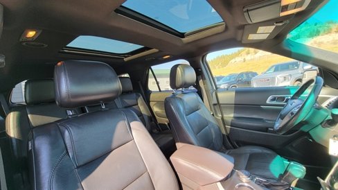 Used 2015 Ford Explorer XLT w/ Equipment Group 202B image 28