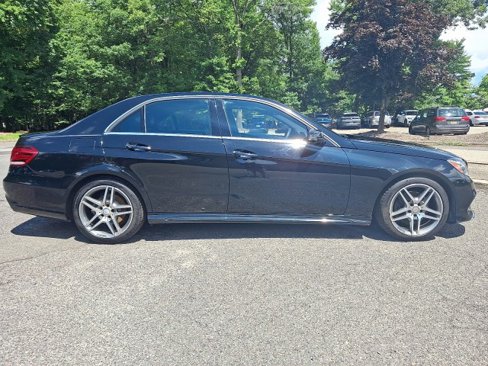 Used 2015 Mercedes-Benz E 400 4MATIC Sedan image 12