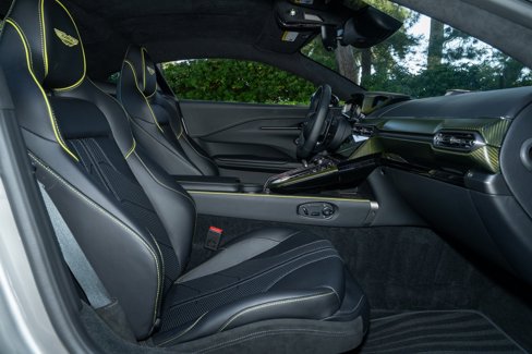 Used 2025 Aston Martin V8 Vantage Coupe image 16