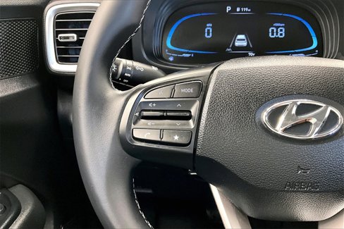 Certified 2023 Hyundai Venue SEL image 20