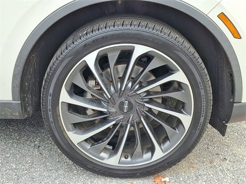 Used 2021 Lincoln Aviator Reserve w/ Equipment Group 202A image 4