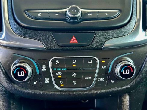 Used 2019 Chevrolet Equinox LT image 9