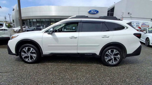 Used 2022 Subaru Outback Touring image 5