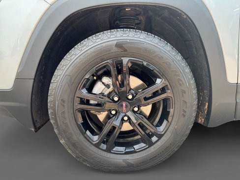 Used 2023 GMC Terrain AT4 image 14