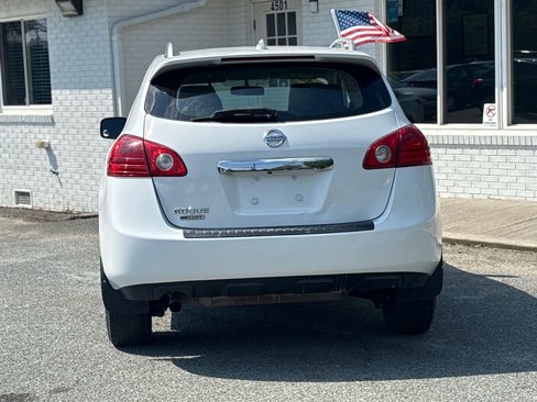 Used 2014 Nissan Rogue S image 5