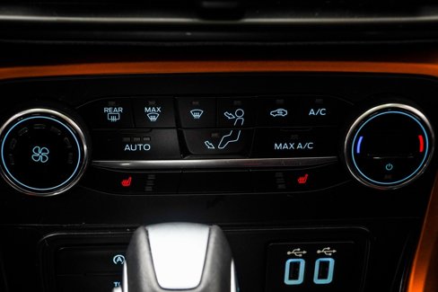 Used 2021 Ford EcoSport SE w/ SE Appearance Package image 18