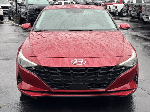 Used 2023 Hyundai Elantra SEL w/ Convenience Package image 2
