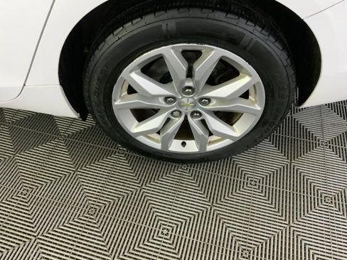 Used 2017 Chevrolet Impala LT image 17